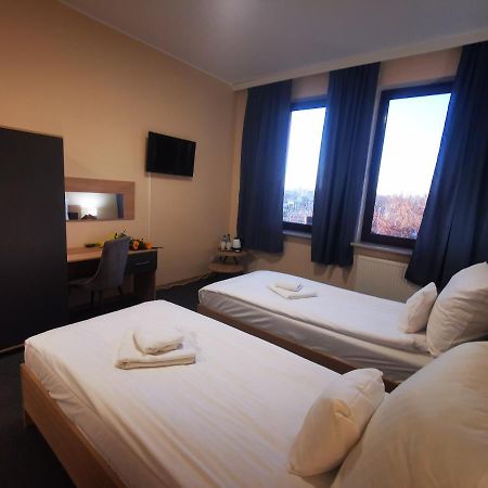 Fort Hotel Warsaw Luaran gambar