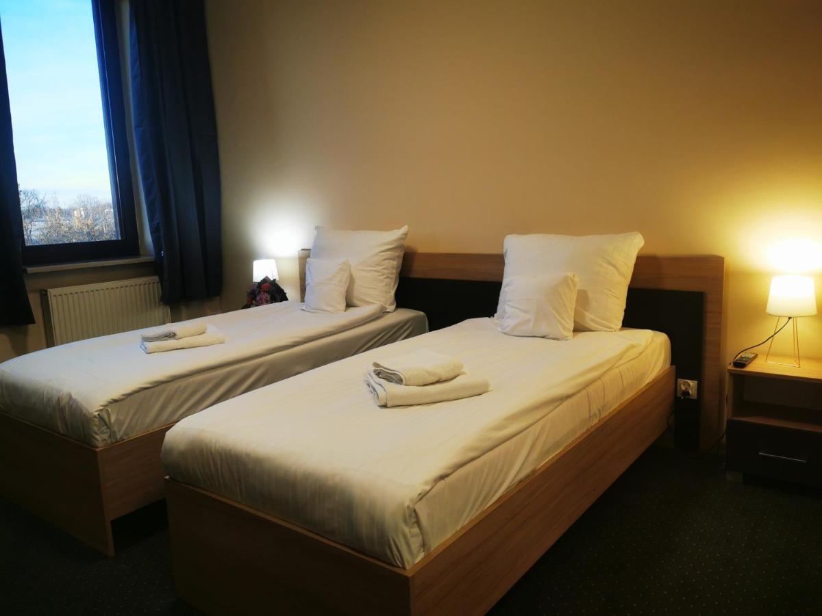 Fort Hotel Warsaw Luaran gambar