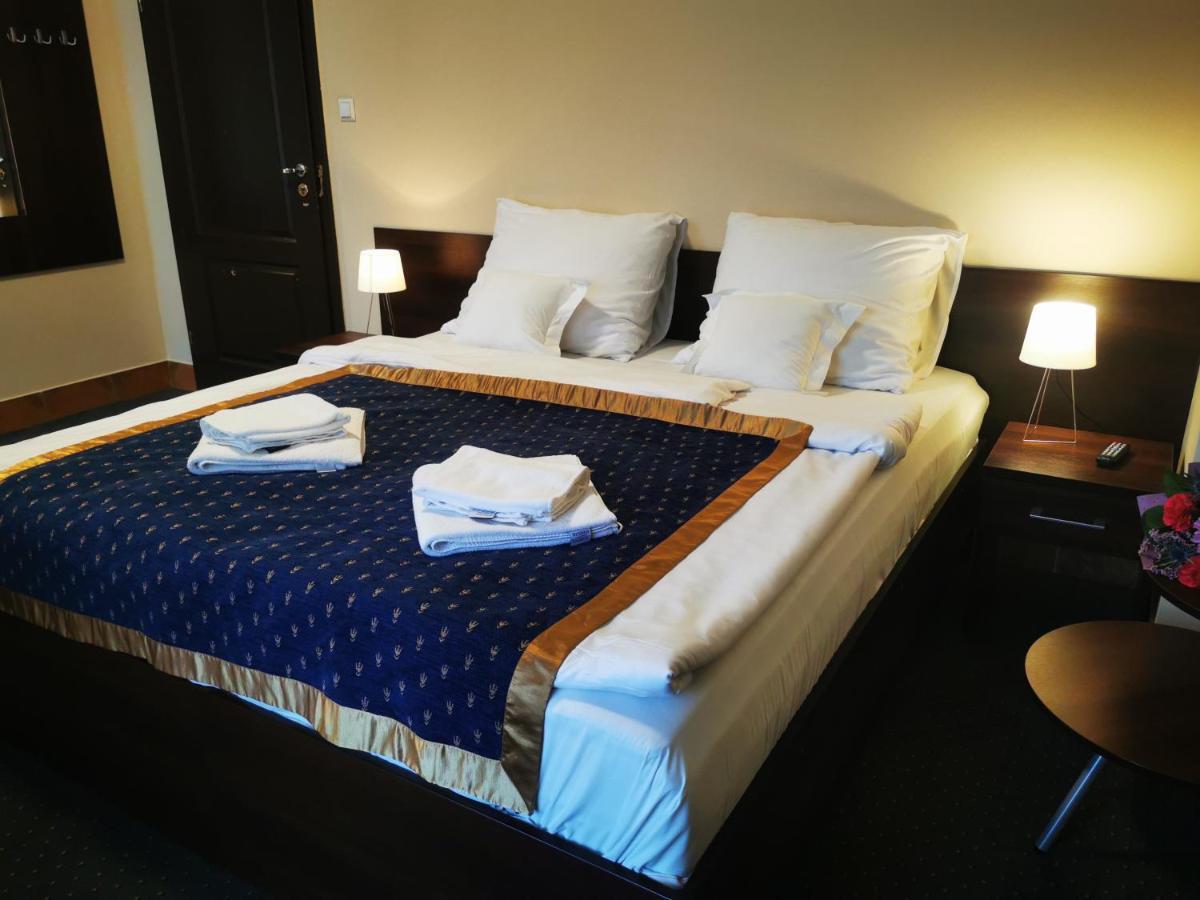Fort Hotel Warsaw Luaran gambar