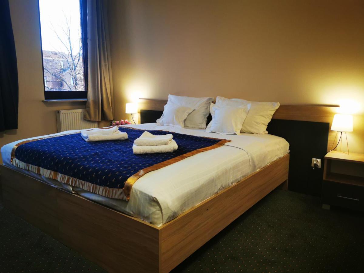 Fort Hotel Warsaw Luaran gambar