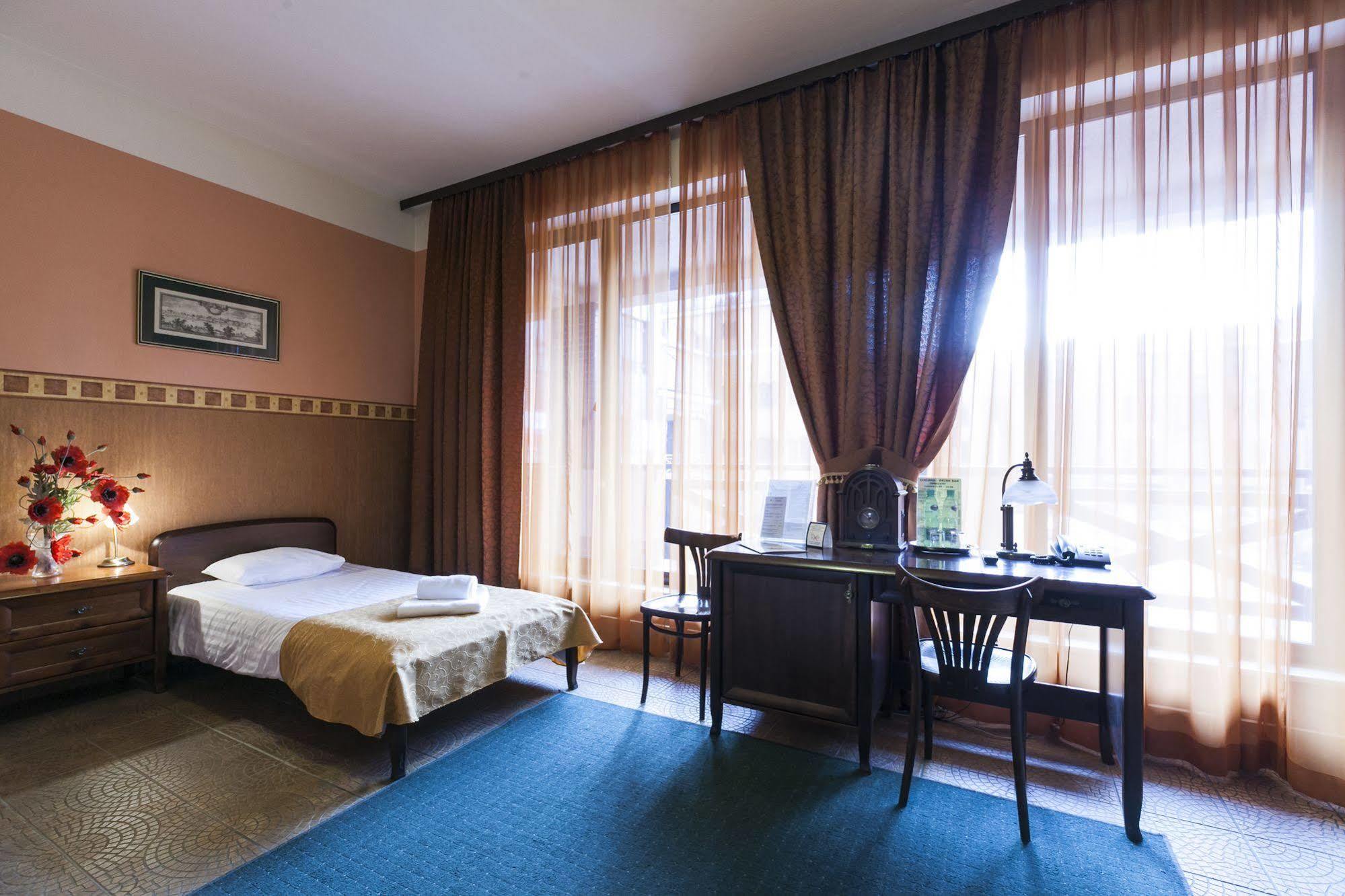 Fort Hotel Warsaw Luaran gambar